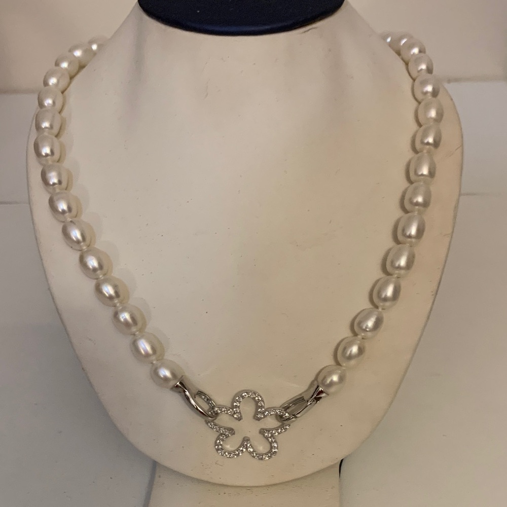 Elegant White Pearl Necklace with Silver Accents